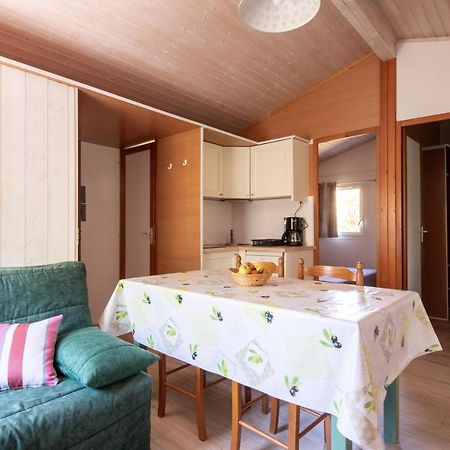 ホテル ドメーヌ デ ブリドゥー ヴィレッジ デ ジテ Mirabel-aux-Baronnies エクステリア 写真